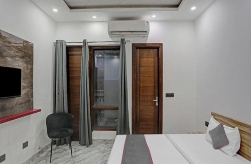 Sector 27 Hotel | Quadis Central