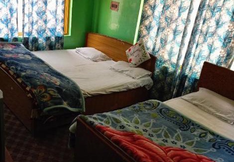 Srinagar House | Queen Palace guest house