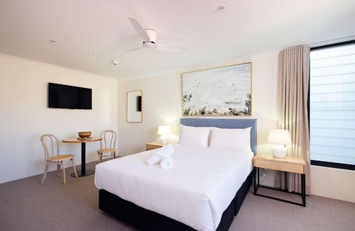 Manly Apartment | Queen Studios at Manly - 3min walk to Corso & Manly Beach
