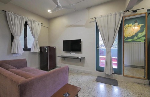 Pali Hill Apartment | Queenie - Bandra west