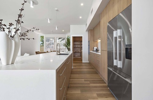 Hastings Point House | Quiet Coastal Retreat with BBQ & Outdoor Space