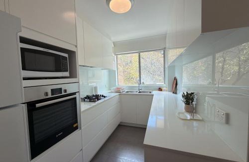 Chatswood Apartment | Quiet & Cozy 2BR Home in Chatswood with Parking