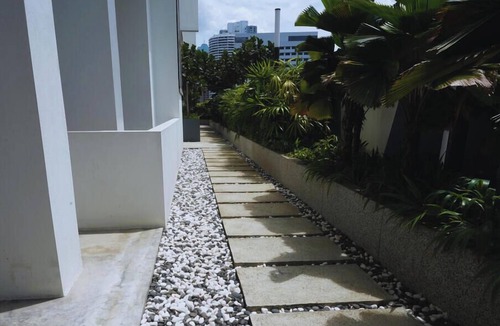 Kuala Lumpur City Centre Apartment | Quill Residences KLCC Luxury Suite by Maju Inn King Suite with Balcony