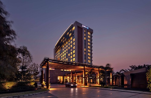 Sualkuchi Hotel | Radisson Blu Hotel Guwahati