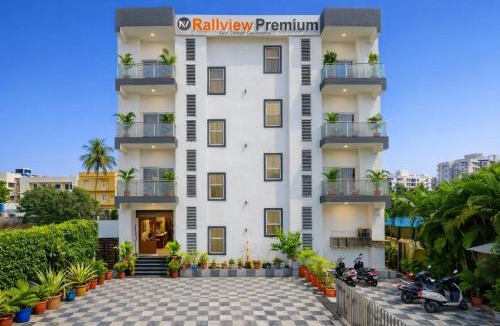Bhubaneshwar Hotel | Railview Premium- Nr Railway Station Gate No 6