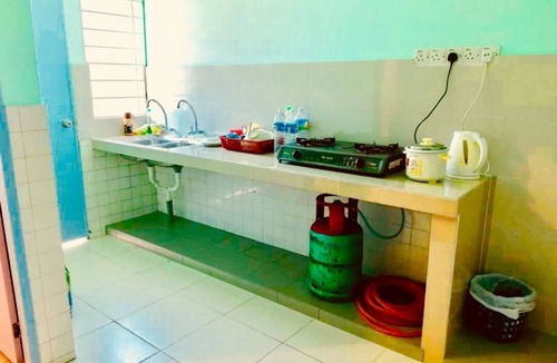 Kota Kinabalu House | Rainbow - Room 29B