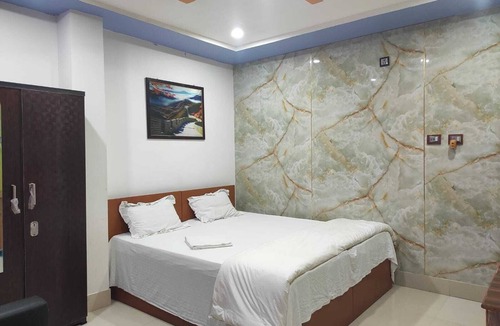 Nalbari Hotel | Raj Hotel