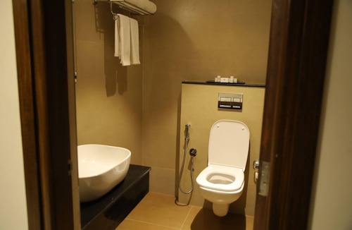 Agara Hotel | Rajathadri Royal Inn