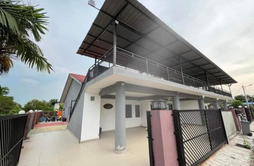 Port Dickson Villa | RALI D & E 32Pax 2 room BBQ 2 room KARAOKe 2 room swimming pool