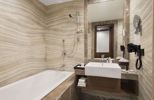 Agra Hotel | Ramada Plaza by Wyndham Agra
