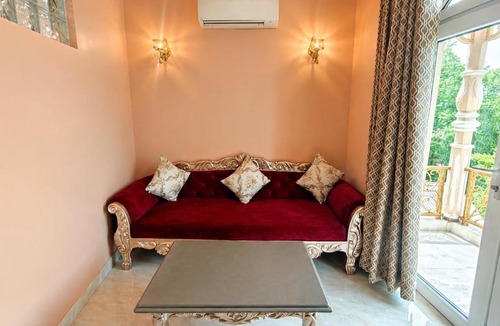Taj Ganj Hotel | Ray of Maya near to taj mahal