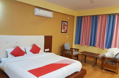 Fatehpur Hotel | Red carpet hotel