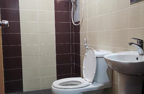 Victoria Hotel | Red Tomato Hotel