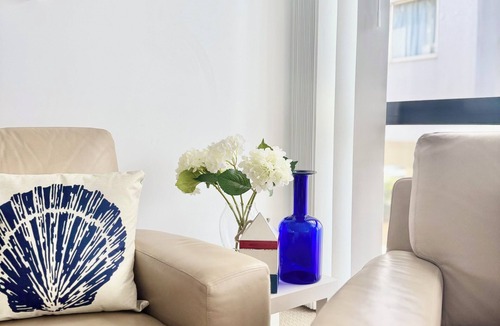 Redcliffe House | Redcliffe Beachside Escape
