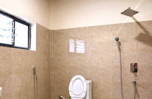 Nagaon Hotel | Regal Guest House by ROH