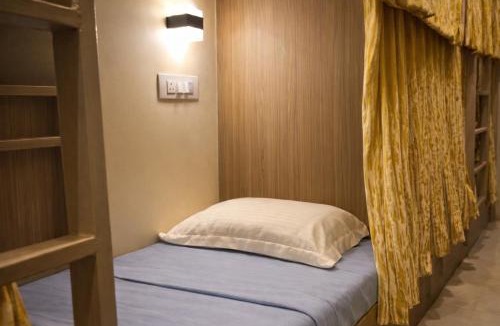 Kurla Hostel | Relax Kurla Dormitory