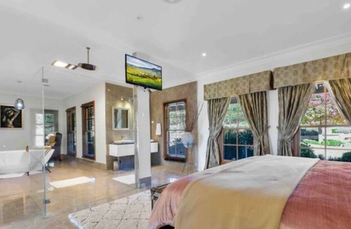 Nashdale House | Remove yourself from the hustle and bustle of the city life