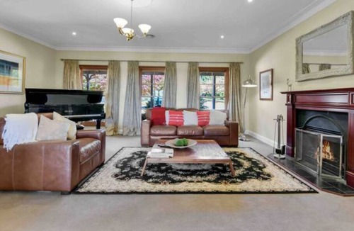 Nashdale House | Remove yourself from the hustle and bustle of the city life