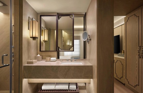 Arpora Hotel | Renaissance Goa Hotel