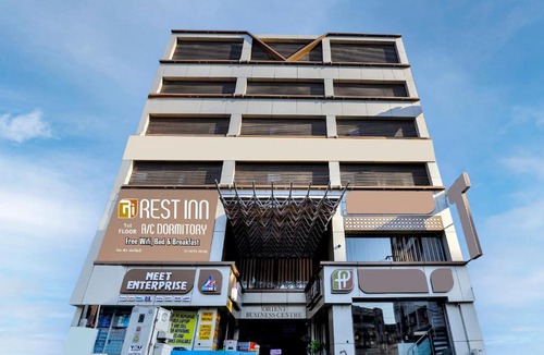 Sayajiganj Hotel | Rest Inn Dormitory