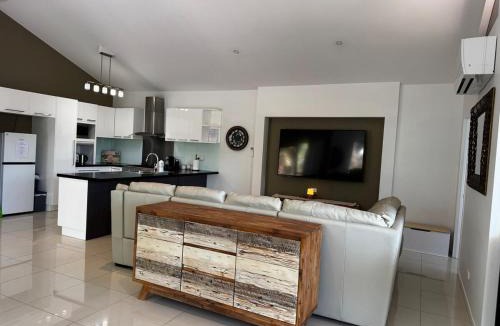 Cashmere House | Rest & Relax at The Secret Garden Getaway