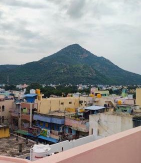 Tiruvannamalai House | RHS rooms