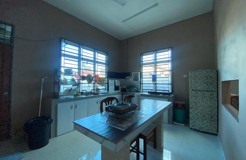 Kampung Gertak Seratus House | Rieza HOMESTAY