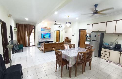 Taman Rinting House | Rinting Corner Islamic Inn, Pasir Gudang