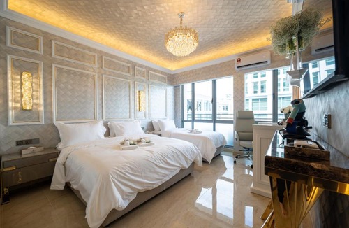 Downtown Kota Kinabalu Hotel | Ritz Residence - A Member of The Luxury Hotel Group