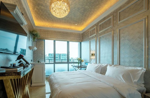 Downtown Kota Kinabalu Hotel | Ritz Residence @ Imago Mall Loft B
