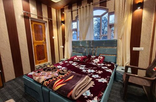 Srinagar House | River Edge Home Stay