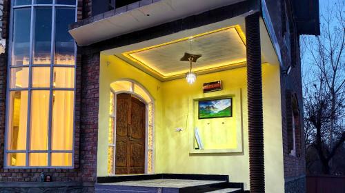 Srinagar House | River Edge Home Stay
