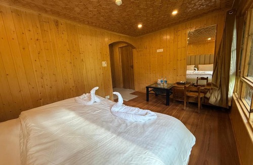 Pahalgam Resort | River Retreat Resort