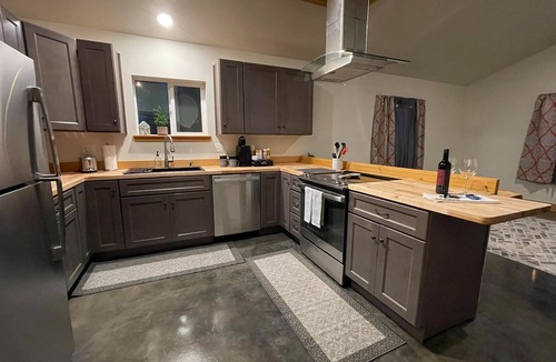 Aberdeen Apartment | River Run Apartment