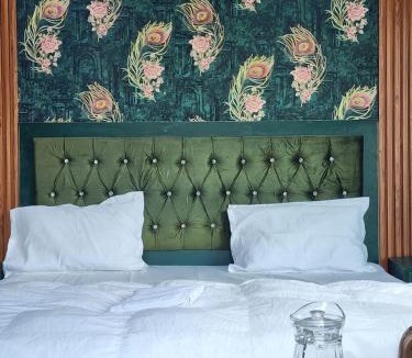 Kargil Hotel | River Side Royale