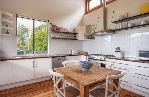 Riverlea House | River Stone Mudgee Luxury Eco Estate in the Hills