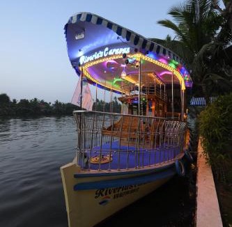 Mankombu Boat Rental | Riveria Caravan Houseboat