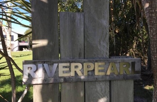 Iluka House | RIVERPEARL - Waterfront modern private house in Iluka. Views Garages huge yard