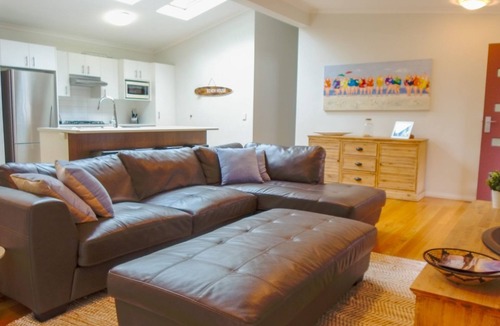 North Haven House | Riverside Retreat - entertainers delight