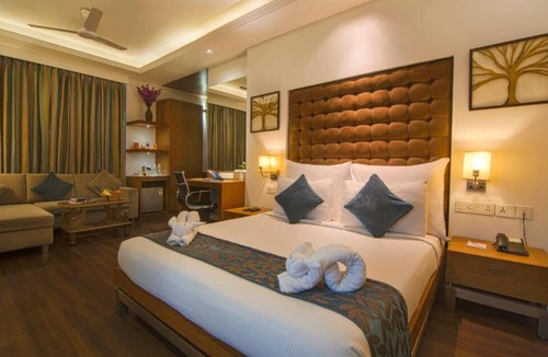 Ellis Bridge Hotel | Riverview Hotel