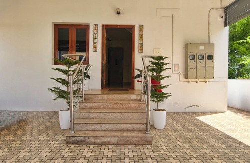 Srirangam Hotel | RJ Residency Srirangam