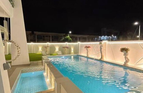 Kampung Bukit Katil Villa | RomenVilla Melaka Pool/Jaguzzi/KTV/BBQ/(16-23pax)