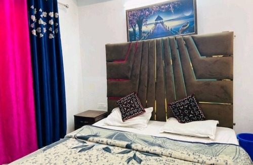 Library Road Hotel | Room 2 - Hill view Doon view city view