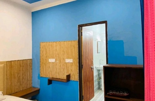 Library Road Hotel | Room 2 - Hill view Doon view city view