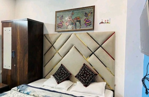 The Mall Road Hotel | Room 8 - Hill view Doon view city view