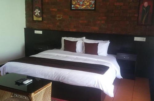 Chittur House | Room in Farmhouse - Mango Village Farm House