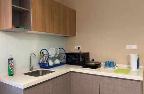 Tanjung Aru Apartment | ROOMAH!Clean, Comfy & Spacious Studio Unit! 5-min drive from KK Airport!
