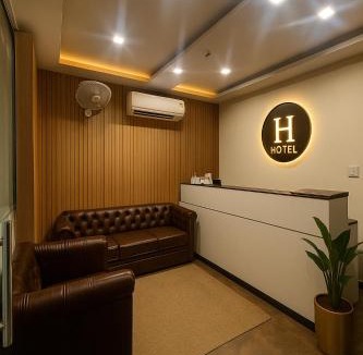 Civil Lines Hotel | Roomquet comfort