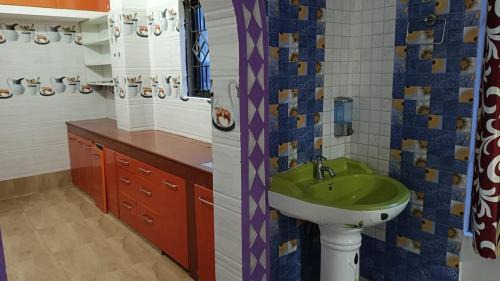 Sualkuchi Apartment | Rooms in Guwahati A1