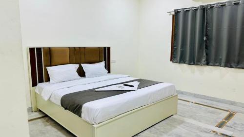 Begumpet Hotel | Rooms near Kims Hospital Secunderabad,Hyderabad